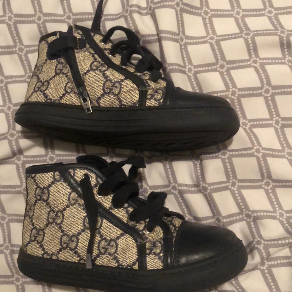 Gucci shoes size 25  us size 9